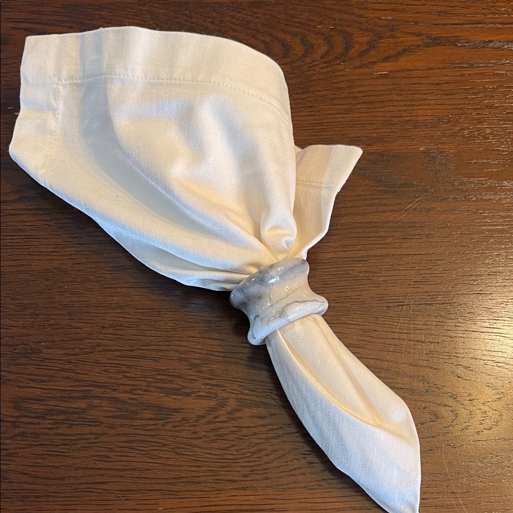 Marble-Style Napkin Rings Set